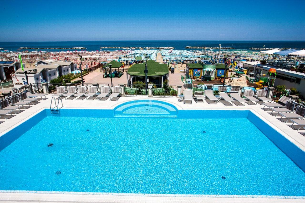Hotel Sayonara Cattolica Exterior foto